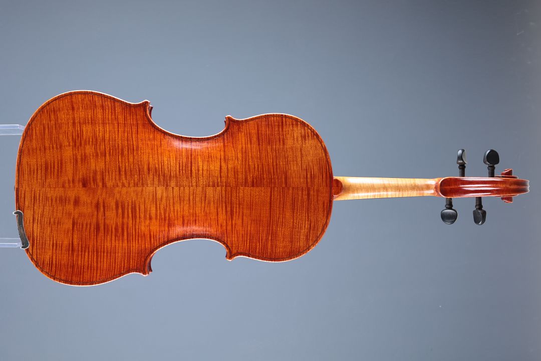 Voigt Jochen - Markneukirchen Anno 1982 - 41,0 cm - B-138